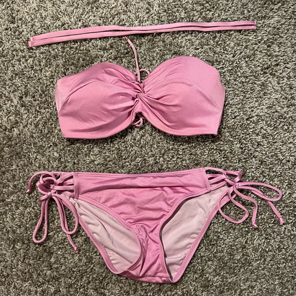 Victoria’s Secret bikini